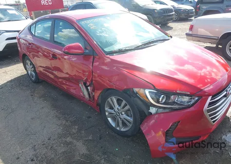 2017 Hyundai Elantra Se z USA, uszkodzony, nr VIN KMHD84LFXHU188284